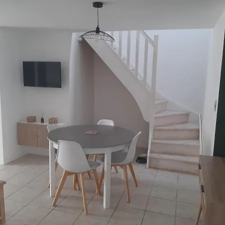 Au Petit Chai De Ferienhaus *